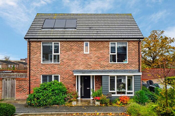 3 Bedroom End Terrace House For Sale In Masterman Place, Uxbridge, UB10