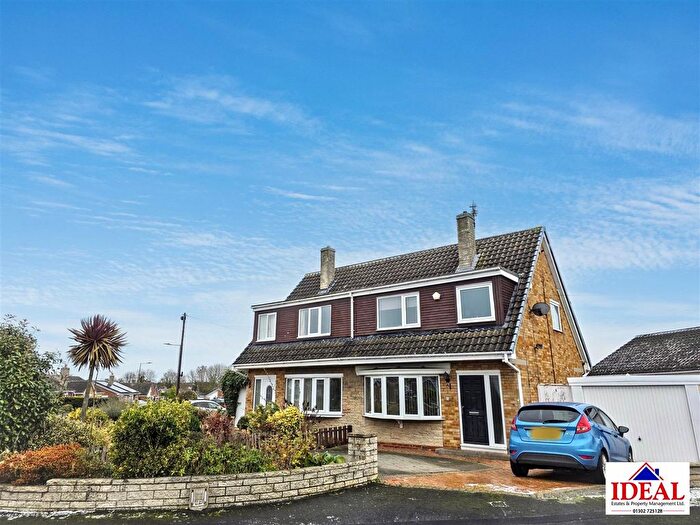 3 Bedroom Semi-Detached House For Sale In Worsley Place, Skellow, Doncaster, DN6