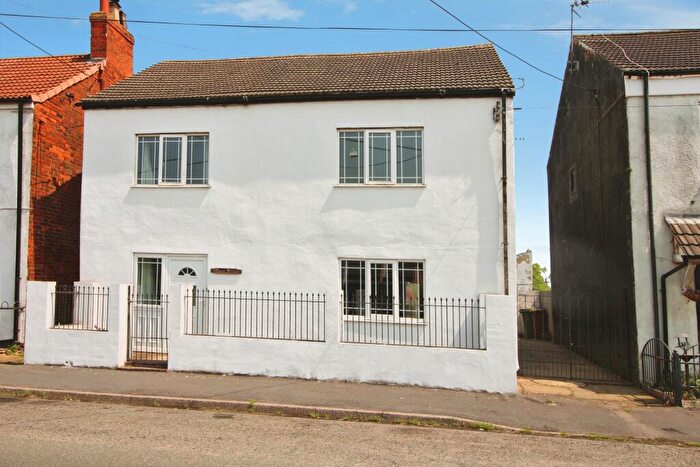 5 Bedroom Detached House For Sale In Barrow Road, New Holland, DN19