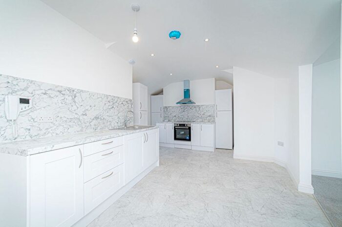 1 Bedroom Flat To Rent In A Castle Street, Ashford, TN23