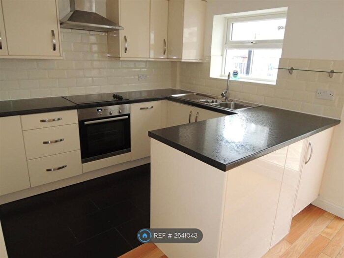 3 Bedroom Terraced House To Rent In Brackenfield Road, Birmingham, B44