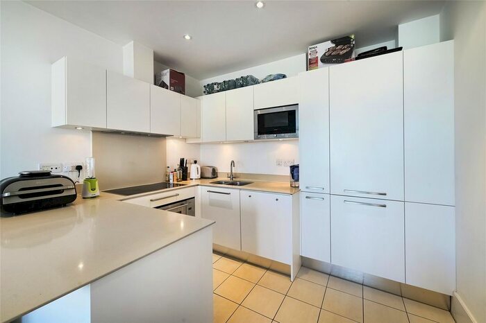 2 Bedroom Flat To Rent In Ensign House, Juniper Drive, SW18