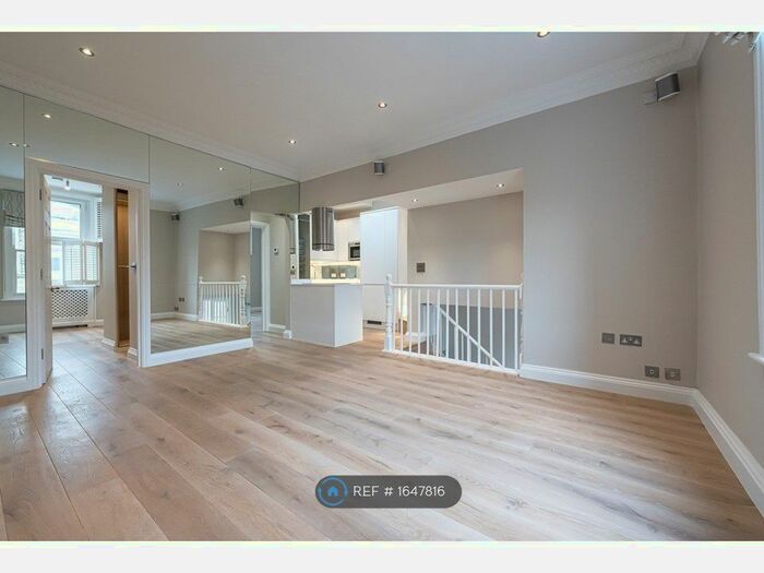 2 Bedroom Flat To Rent In Chelsea, London, SW10