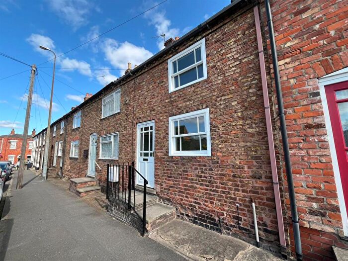 2 Bedroom Terraced House To Rent In Newmarket, Louth, LN11