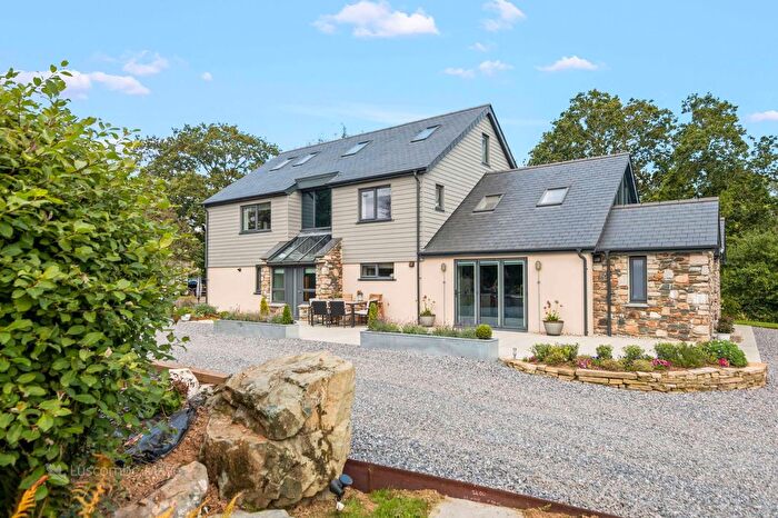 6 Bedroom Detached House For Sale In Horsebrook, Avonwick, TQ10