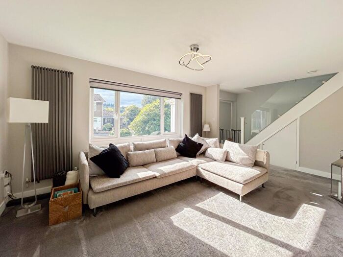 3 Bedroom Detached House For Sale In Courtfield Close, Rogerstone, NP10