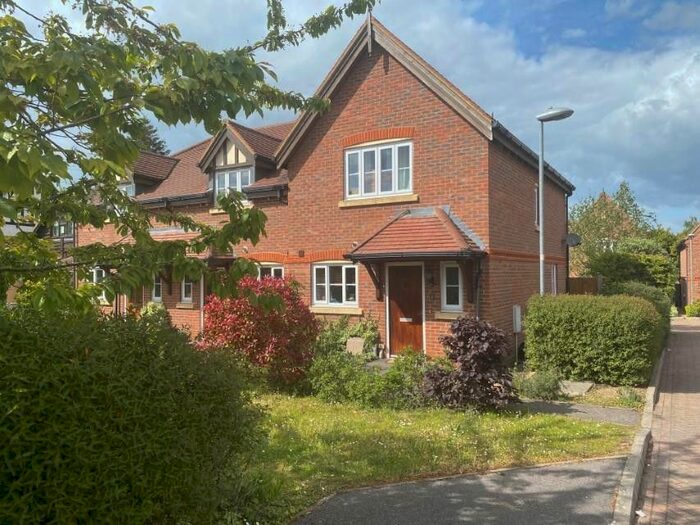 2 Bedroom End Of Terrace House To Rent In Matthews Close, Earley, Reading, Berkshire, RG6