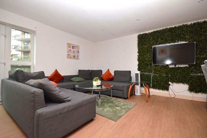 2 Bedroom Flat To Rent In Westferry Road, E14