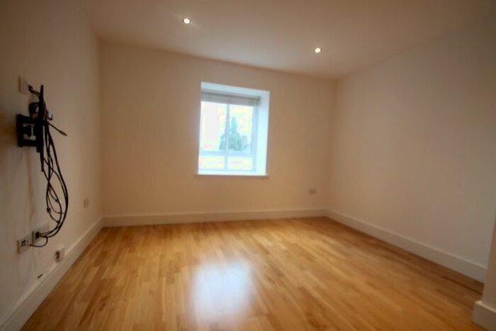 1 Bedroom Flat To Rent In 120 Widmore Road, Bromley BR1