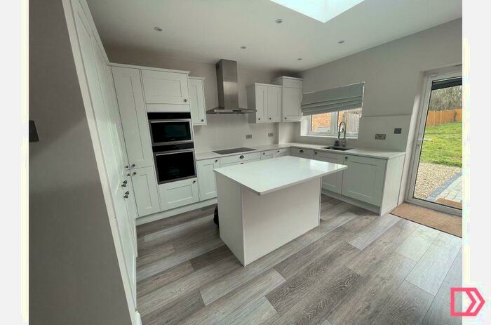 3 Bedroom Semi-Detached House To Rent In Canterbury Avenue, Sidcup, Kent, DA15