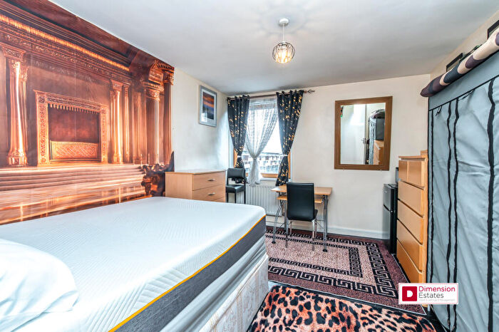 1 Bedroom Maisonette To Rent In Rogate House, Muir Road, London, E5