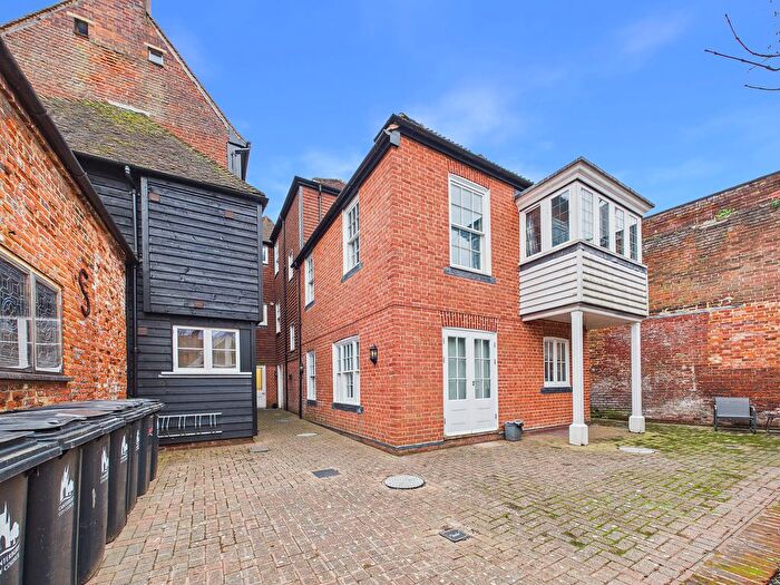 1 Bedroom Flat To Rent In A Palace Street, Canterbury, CT1