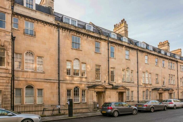 3 Bedroom Maisonette To Rent In Brock Street, BA1