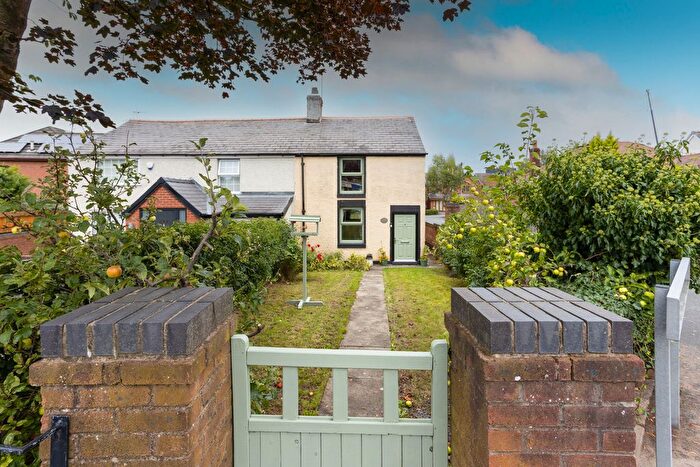 3 Bedroom Semi-Detached House For Sale In Leyland Road, Preston, PR1