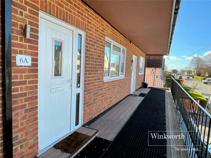 1 Bedroom Apartment To Rent In Highcliffe Corner, - Lymington Road, Christchurch, Dorset, BH23