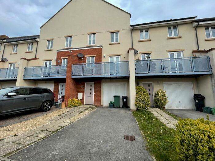 3 Bedroom House To Rent In Ridley Avenue, Mangotsfield, Bristol, BS16