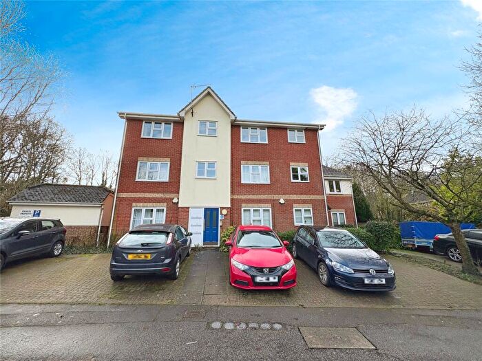 2 Bedroom Apartment For Sale In Finbars Walk, Ipswich, Suffolk, IP4