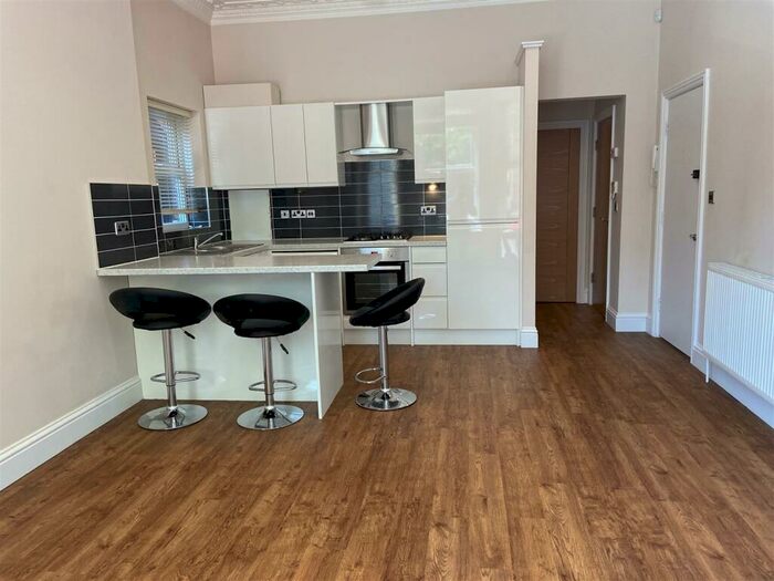 1 Bedroom Flat To Rent In Clyde Road, , West Didsbury, Manchester, M20