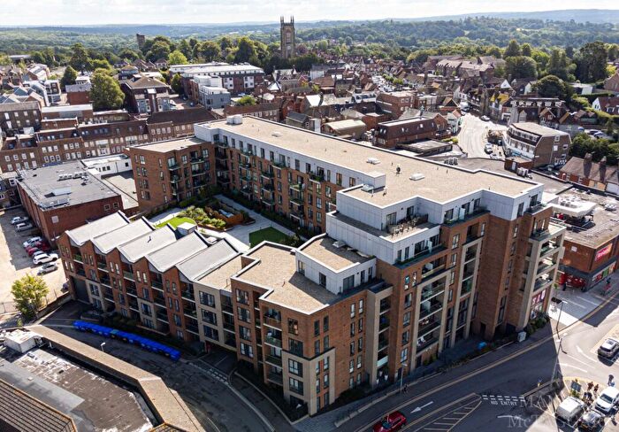 1 Bedroom Flat For Sale In Queens Road, Elizabeth Place, RH19