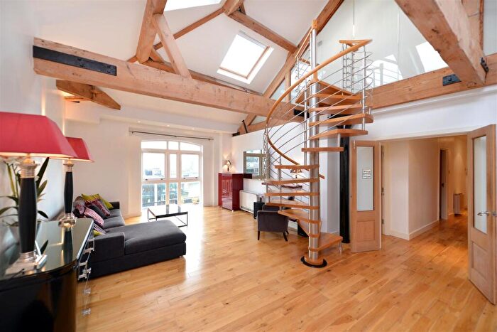 2 Bedroom Apartment To Rent In Globe View, High Timber Street, EC4V