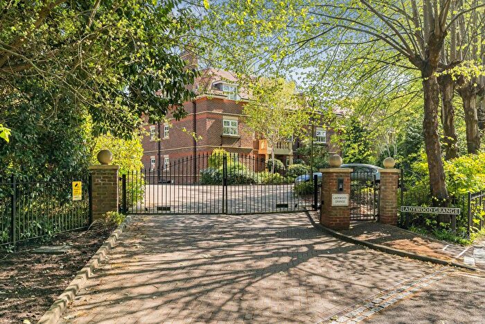 2 Bedroom Flat For Sale In Lady Margaret Road, Ascot, Berkshire, SL5