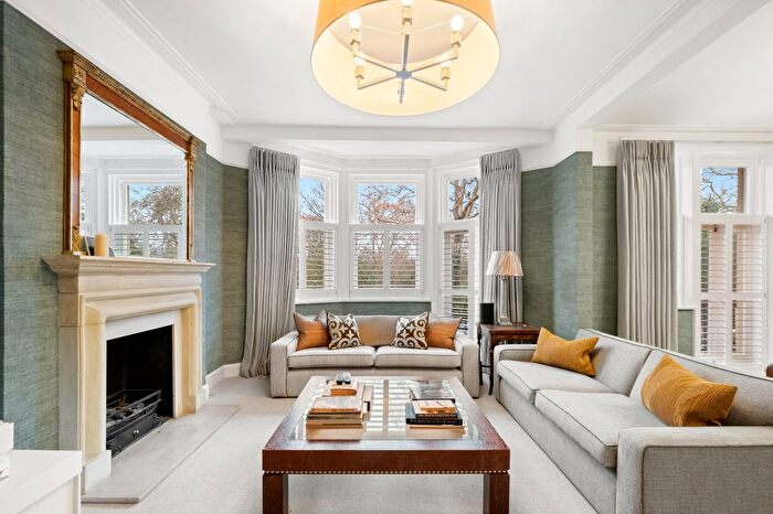 3 Bedroom Flat To Rent In York Mansions, Prince Of Wales Drive, SW11