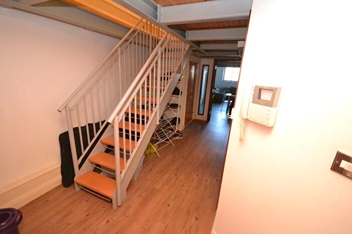 2 Bedroom Apartment To Rent In Crusader House, City Centre, NG1