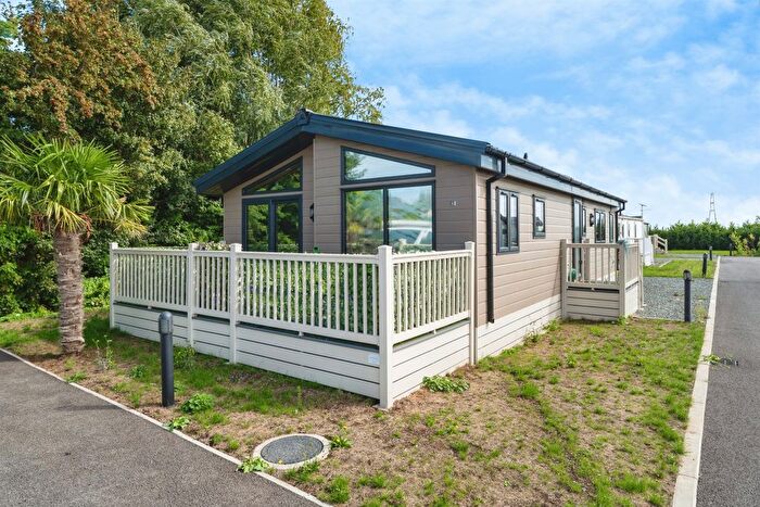 2 Bedroom Detached Bungalow For Sale In New River Bank, Littleport, Ely, CB7