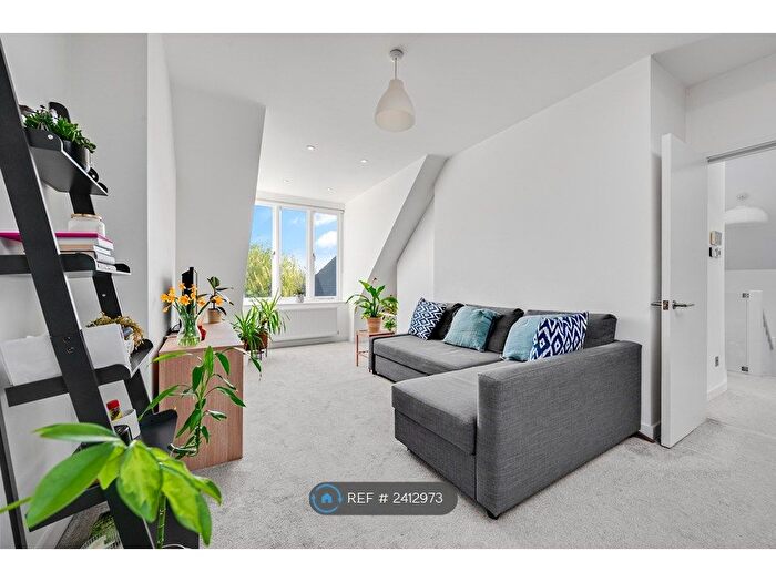 2 Bedroom Flat To Rent In Dartmouth Road, London, NW2