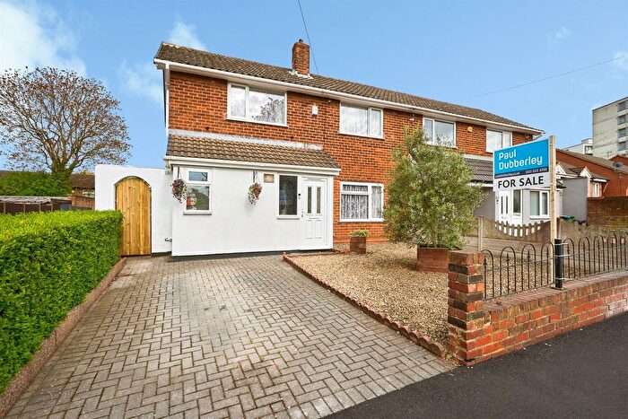 3 Bedroom Semi-Detached House For Sale In Cophall Street, Tipton, DY4