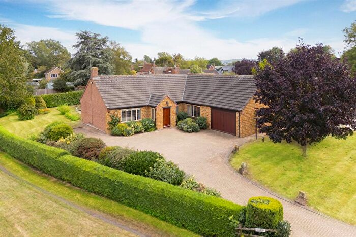 4 Bedroom Detached Bungalow For Sale In Broadwell, Rugby, CV23