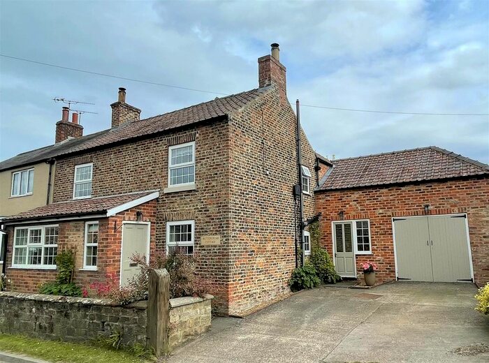 3 Bedroom Semi-Detached House For Sale In Bagby, Thirsk, YO7