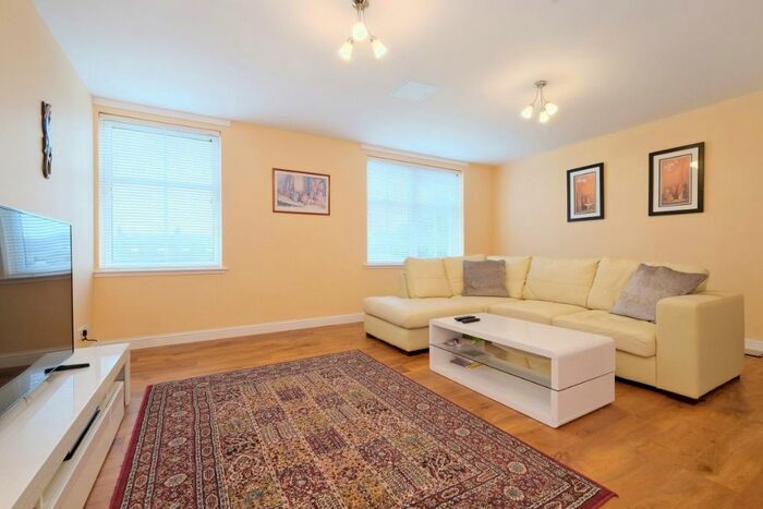 2 Bedroom Flat To Rent In Balmoral Square, Great Western Road, West End, Aberdeen, AB10