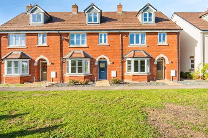 4 Bedroom Terraced House For Sale In Millway Furlong, Haddenham, Aylesbury, HP17
