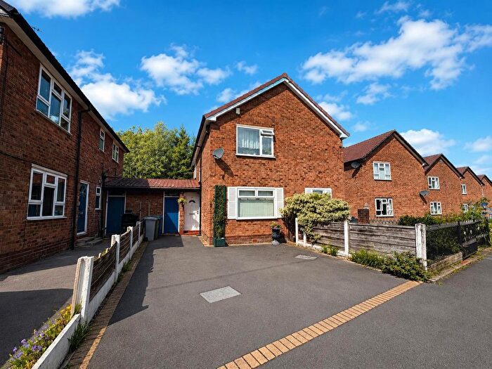 2 Bedroom Flat For Sale In Keswick Road, Timperley, Altrincham, WA15