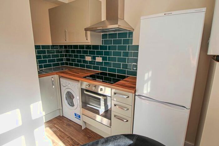 Studio To Rent In Clarendon Road, Leeds, LS2