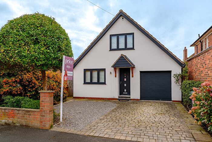 3 Bedroom Detached House For Sale In Moorland Road, York, YO10