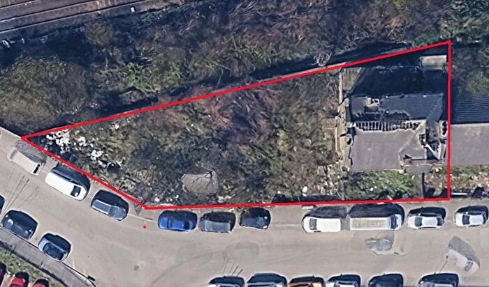 6 Bedroom Semi Detached House For Sale In , Usher Street Bradford, BD4