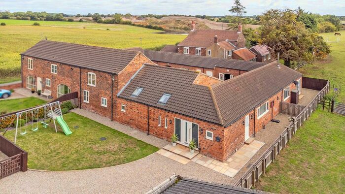 4 Bedroom Barn Conversion For Sale In High Eggborough Lane, Eggborough, Goole, DN14