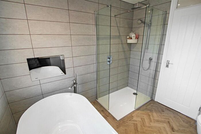 4 Bedroom Detached House For Sale In The Post Horn, Newton Aycliffe, DL5