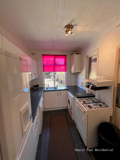 3 Bedroom Semi-Detached House To Rent In District Road, Wembley, HA0