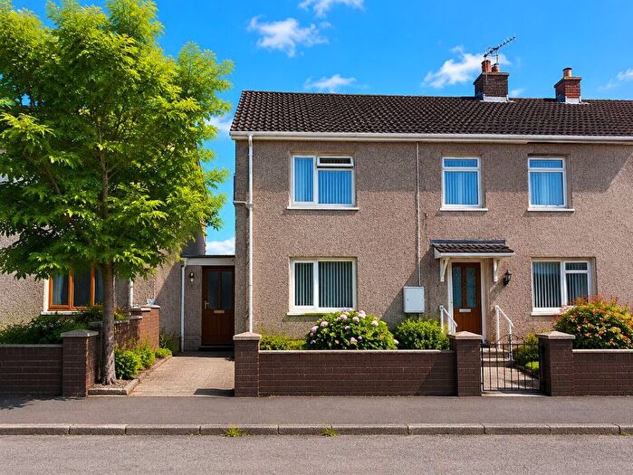 2 Bedroom Flat For Sale In Incline Row, Port Talbot, SA13
