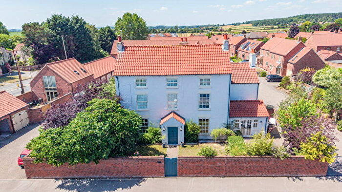 4 Bedroom Link Detached House For Sale In High Street, Everton, Doncaster, DN10