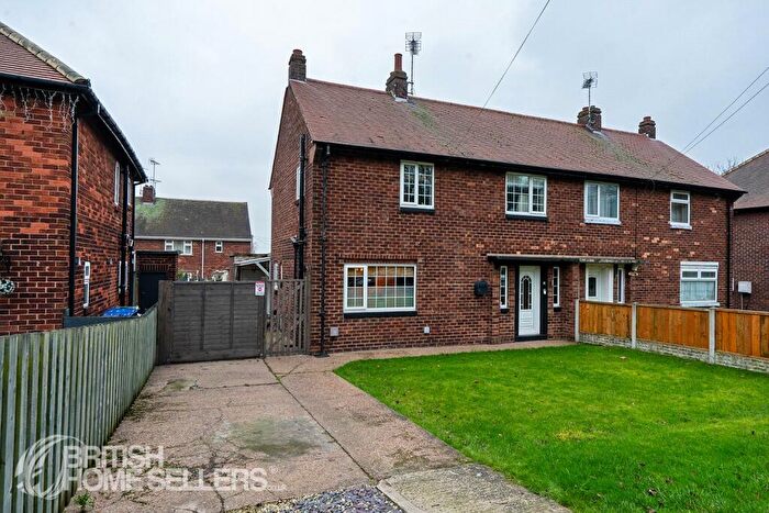 3 Bedroom Semi-Detached House For Sale In Elmwood Avenue, Woodlands, Doncaster, South Yorkshire, DN6