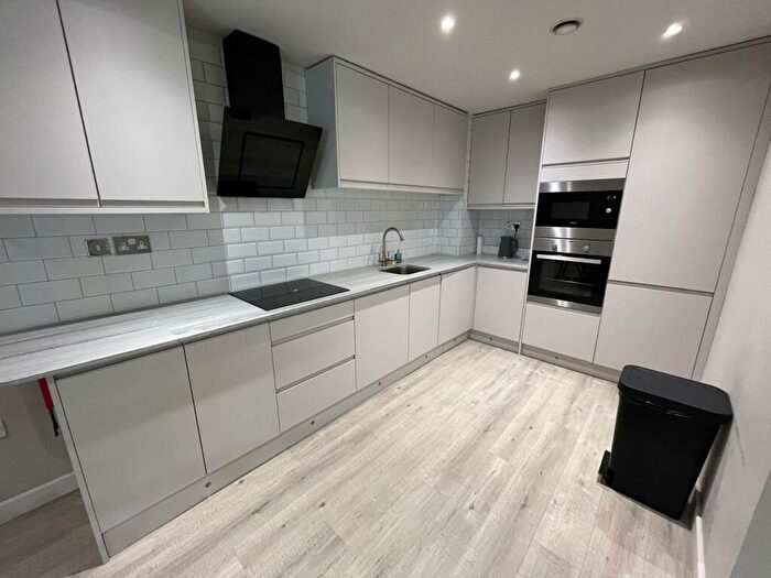 2 Bedroom Flat To Rent In Parade, Leamington Spa, CV32