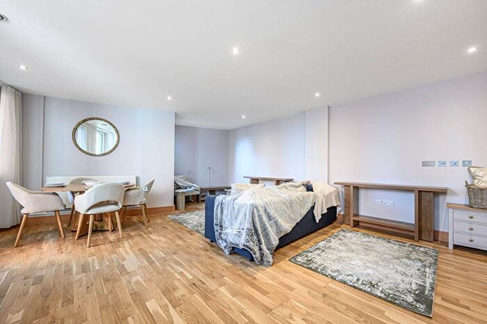 2 Bedroom Flat For Sale In Pond Street, Hampstead, London, NW3