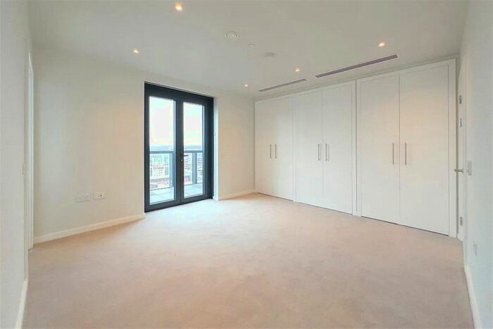 3 Bedroom Flat To Rent In Meadowlark House, Moorhen Drive, NW9