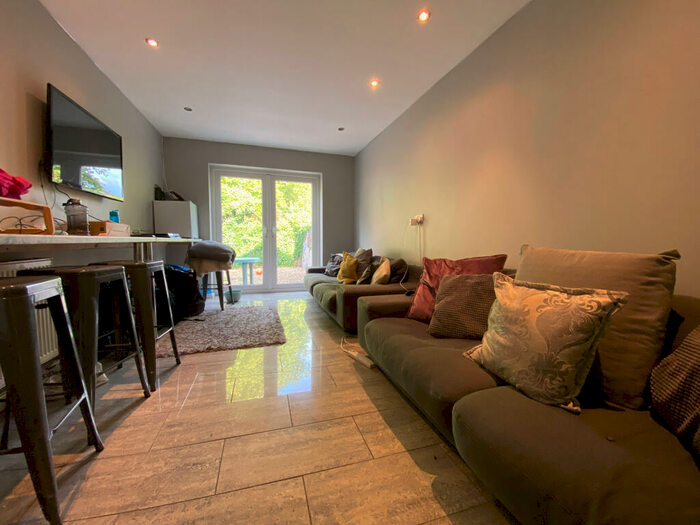 7 Bedroom House To Rent In Gelligaer Street, Cathays, CF24