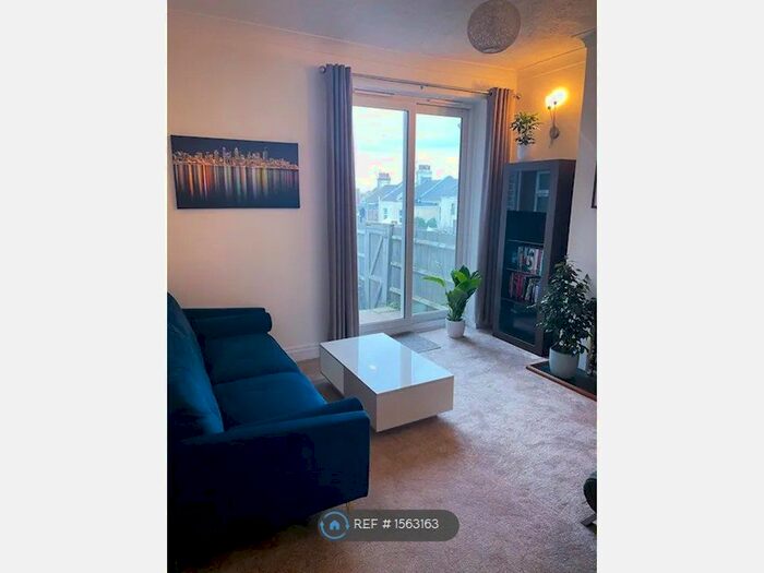 2 Bedroom Flat To Rent In Shanklin Road, Brighton, BN2