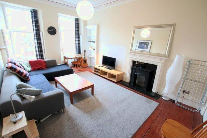 2 Bedroom Flat To Rent In West End Park Street, Glasgow, G3